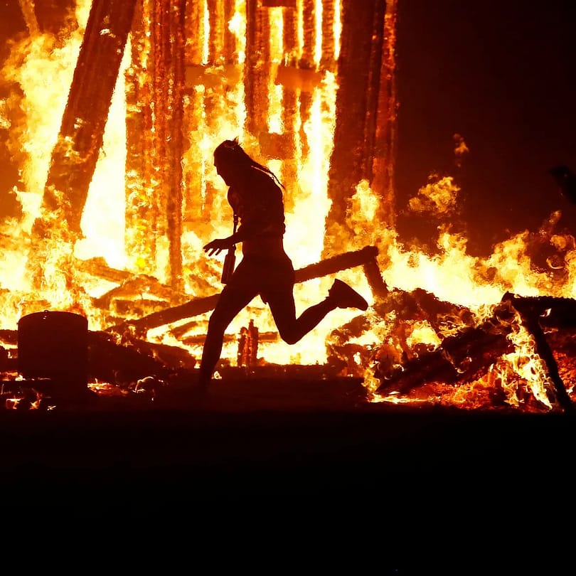 Fire destroyed seven bedroom apartment in tafo